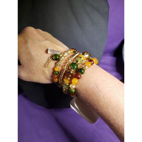 Set Of 4 Glass Bead Stackable Bracelets Multicolored Beads & Gold Tone Metal NEW - Picture 13 of 14